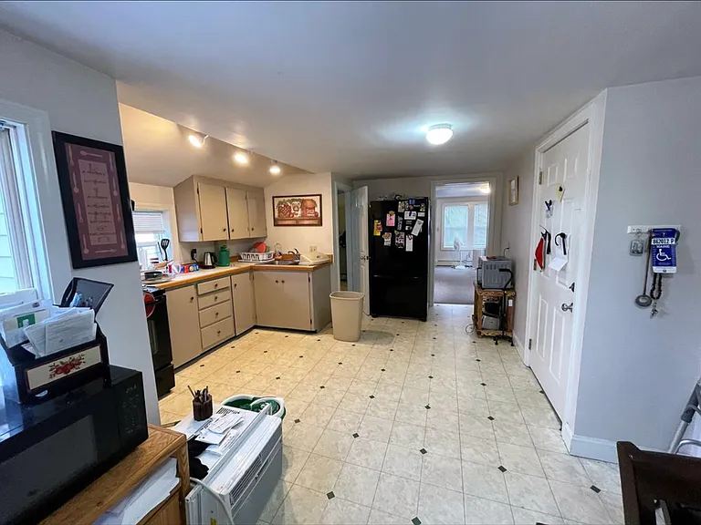 150 Bridge St #10 — Photo 1