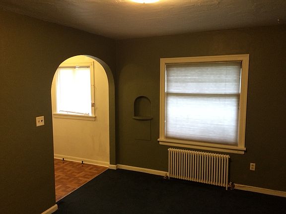 2nd image of 136 S Cambrian Ave #2