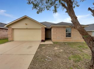 1349 Castle Ridge Rd, Fort Worth, TX 76140