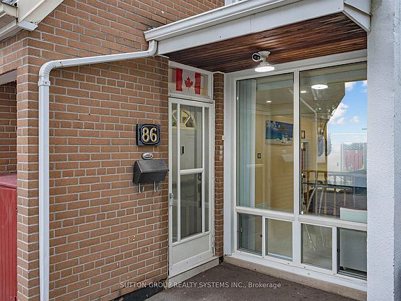 3rd image of 2901 Jane St #86