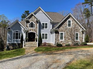 62 Sir Peyton Dr, Clarksville, VA 23927