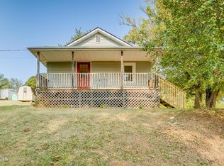 221 Woodland Ln, Church Hill, TN 37642