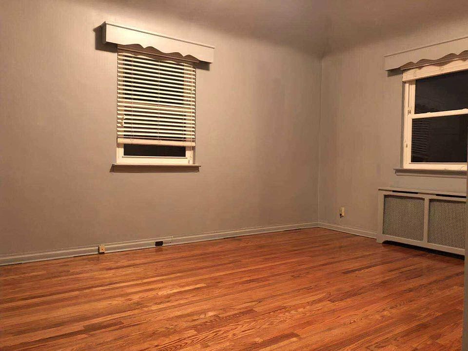 2nd image of 2615 200th St