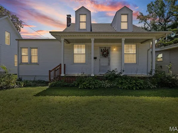 427 W 3rd St, O'Fallon, IL 62269