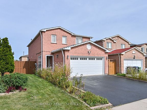 3rd image of 67 Sandmere Ave