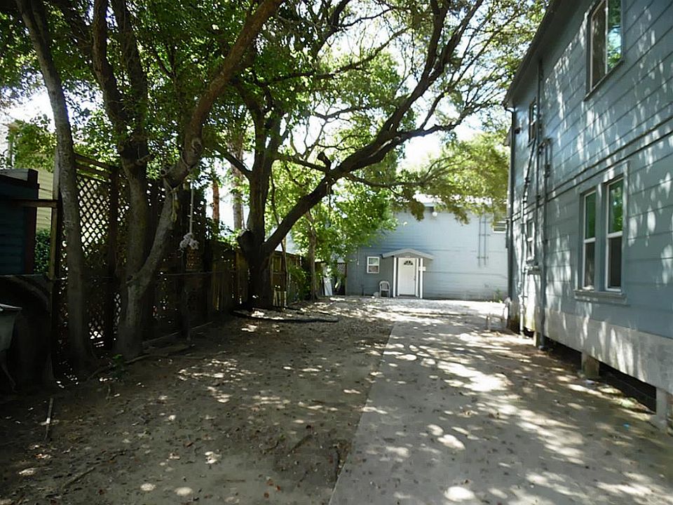 1st image of 2509 Bernardo De Galvez Ave