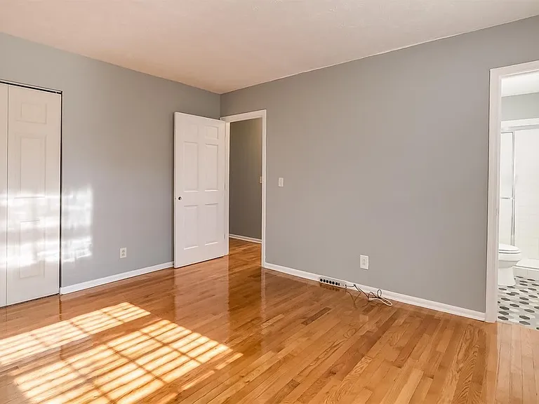 221 Wildwood Pl — Photo 13