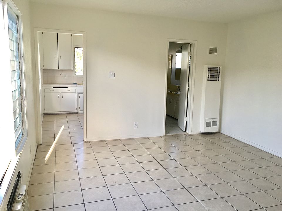 1st image of 1054 N Vista St APT 11