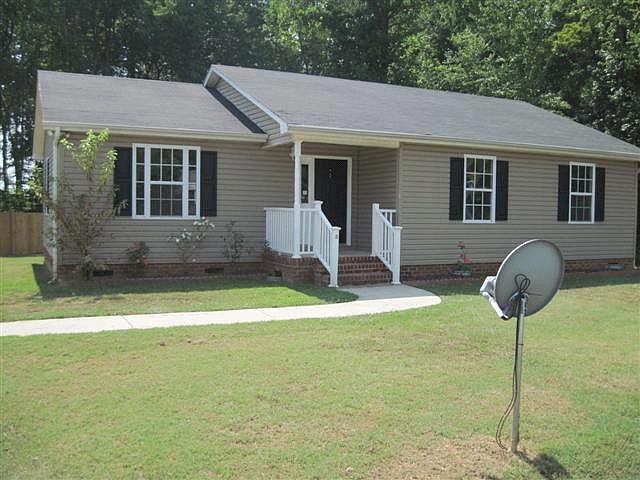 1st image of 3 Crosby Ln