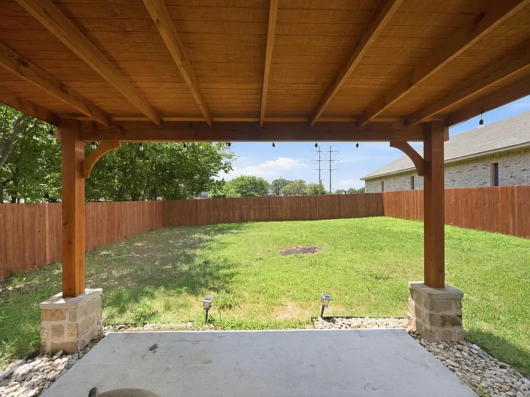 2125 Beaumont St — Photo 31