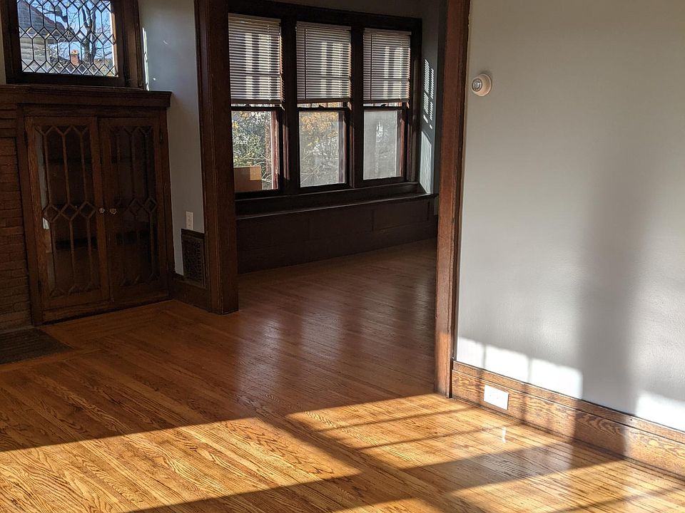 2nd image of 290 Summit Ave