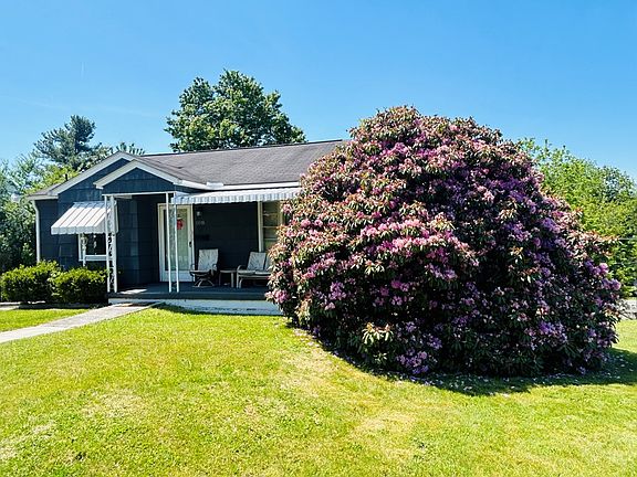 3rd image of 108 Lauren Ave