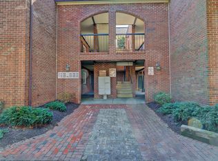 1111 N Taylor St #A, Arlington, VA 22201