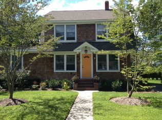 70 Station Rd, Bellport, NY 11713