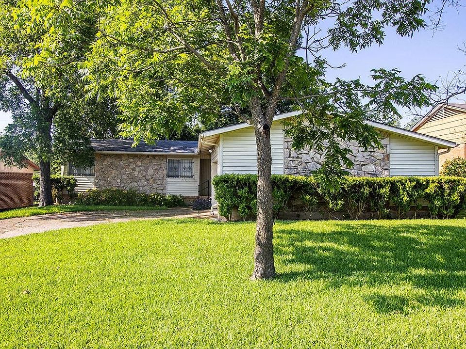 1st image of 2316 Bayberry Dr