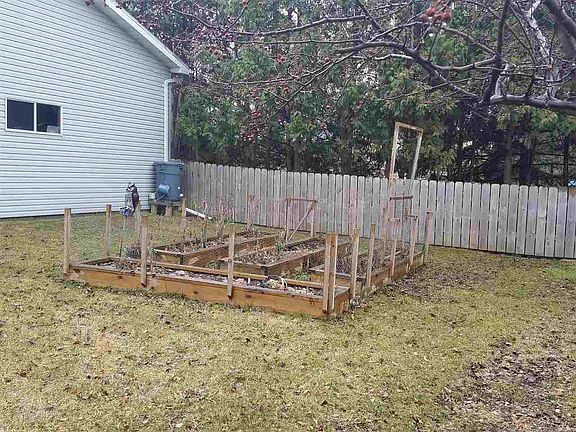 3rd image of 2317 Brantwood Dr
