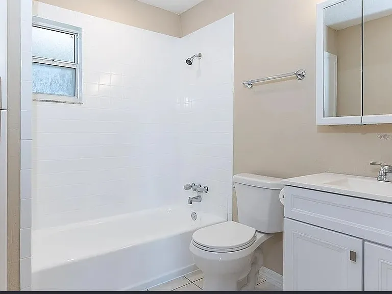 CR 443 - 1314 - Bathroom_06092026