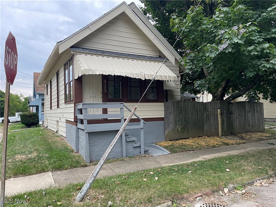 1st image of 3173 W 120th St