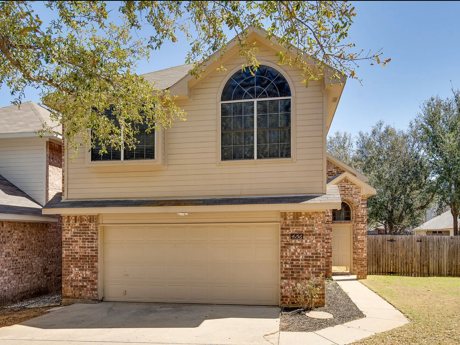 3 bed, 2.5 bath, 1383 sqft, $2,750 — Photo 1
