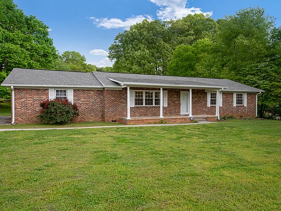 4th image of 220 Westmorland Dr
