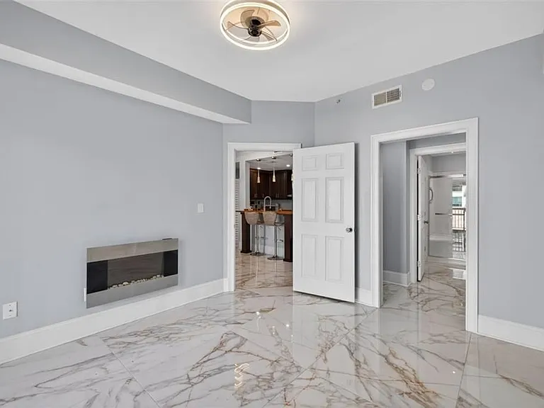 1075 Peachtree Walk NE #A512 — Photo 16