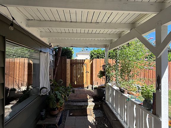 5th image of 5401 35th Ave SW #2