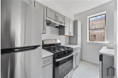 58 Bruce Ave Photo 1