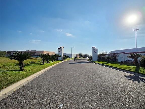3rd image of 2913 Allen Dr