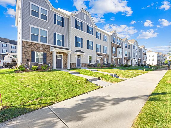 2nd image of 1628 Aspire St