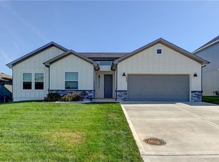 4761 S 22nd St, Leavenworth, KS 66048