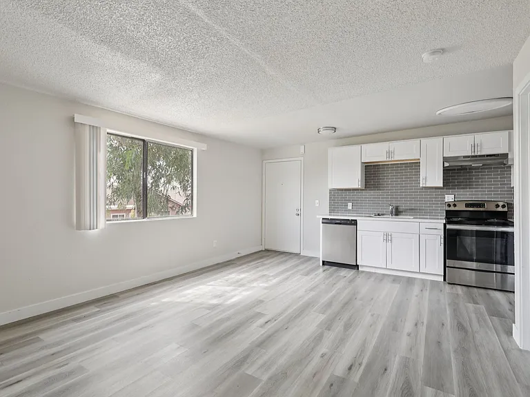Copper Canyon Apartments — Photo 11
