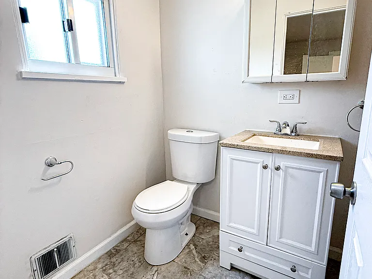 1404 Wareman Ave #2 — Photo 6