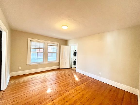 3rd image of 49 Forbes St Floor 2