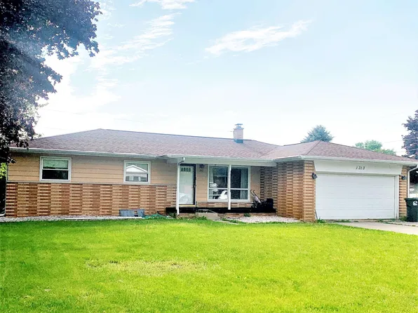 1313 Copeland St, Warsaw, IN 46580