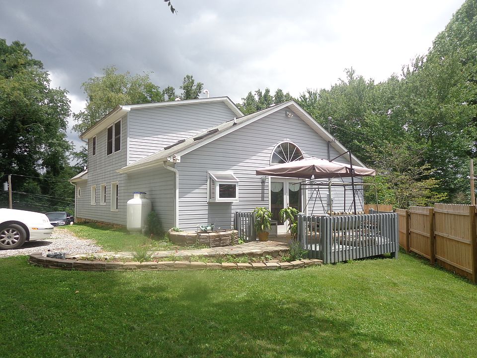 1st image of 34 Quincy St