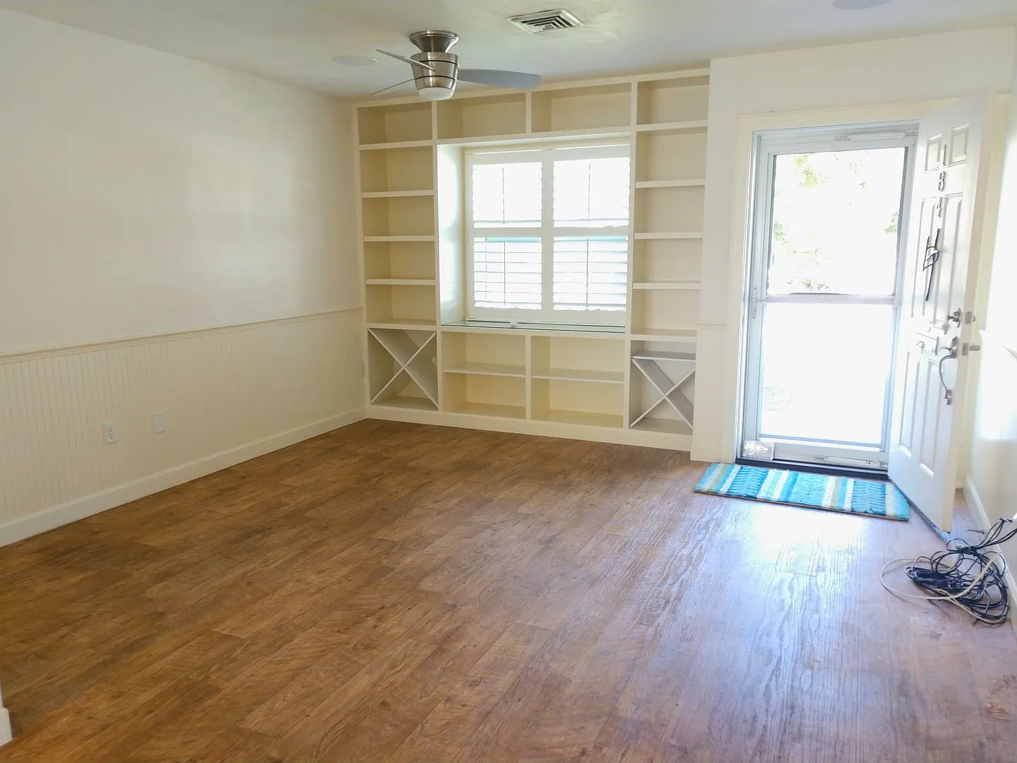 Annual unfurnished 55+ Community! Beach Manor Villas on Venice Island! — Photo 4