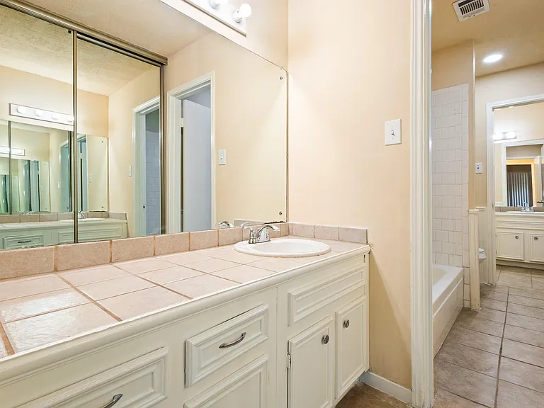 5921 Arncliffe Dr #5921 — Photo 14