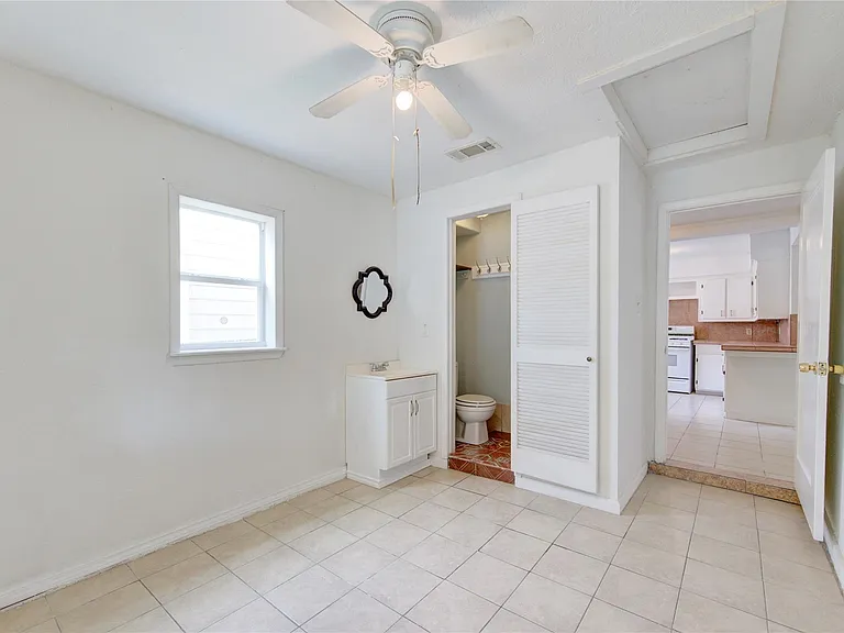 10717 Pillot St — Photo 13