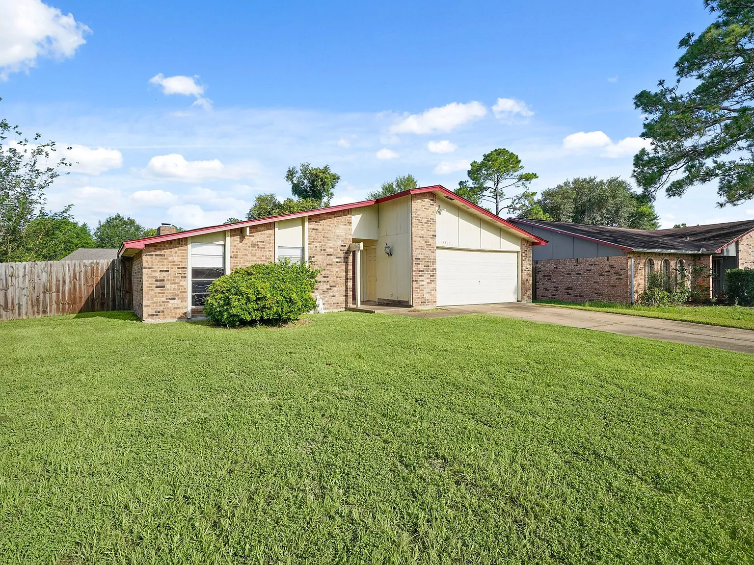 3 bed, 2.0 bath, 1878 sqft, $1,695 — Photo 3