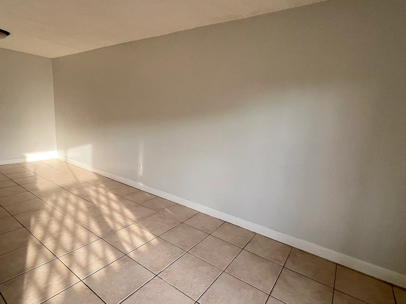 2 bed, 1100 sqft, $2,350 — Photo 3