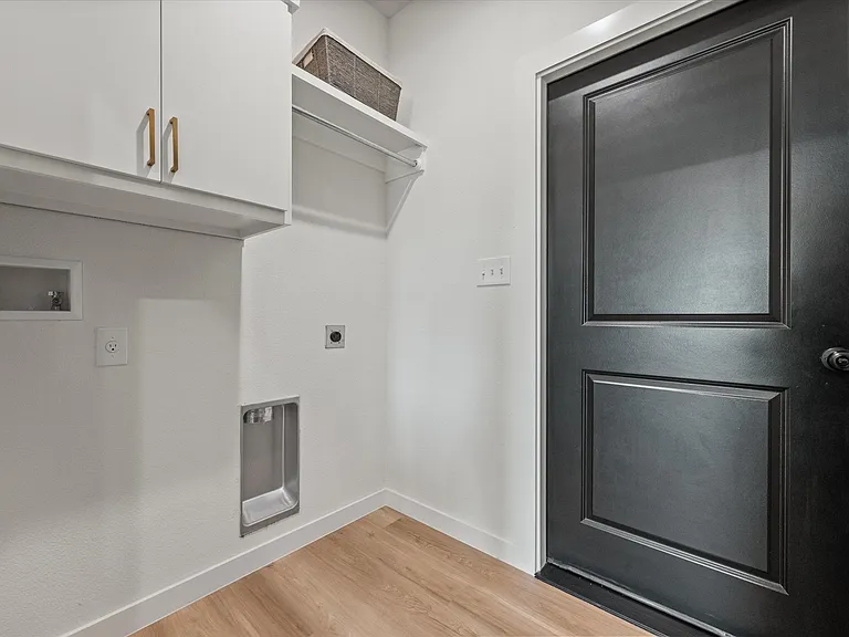 14408 Kenosha Dr — Photo 11