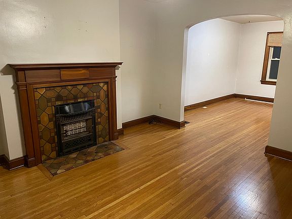 2nd image of 2682 Indianola Ave