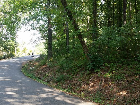 2nd image of 2236 Hickory Hill Dr