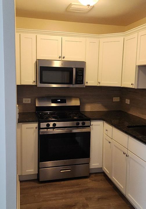 1st image of 6633 N Sheridan Rd APT 712
