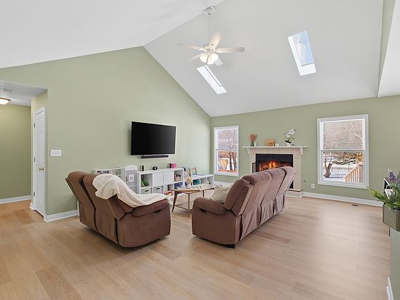 3rd image of 296 Charlotte Ave