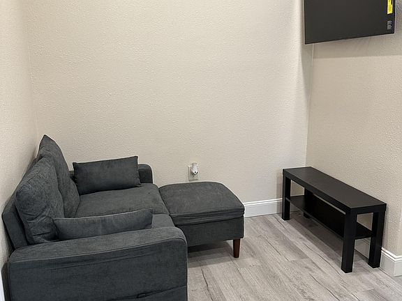 5th image of 8209 Tansy Dr #1