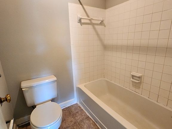 4th image of 2506 Avent Ferry Rd APT 203