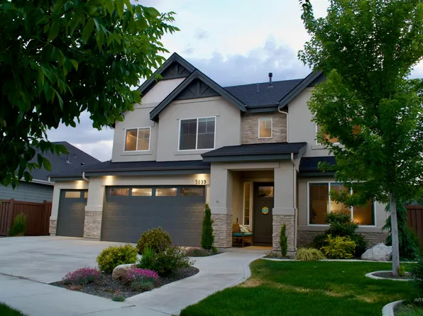 5899 N Levenham Ave, Meridian, ID 83646