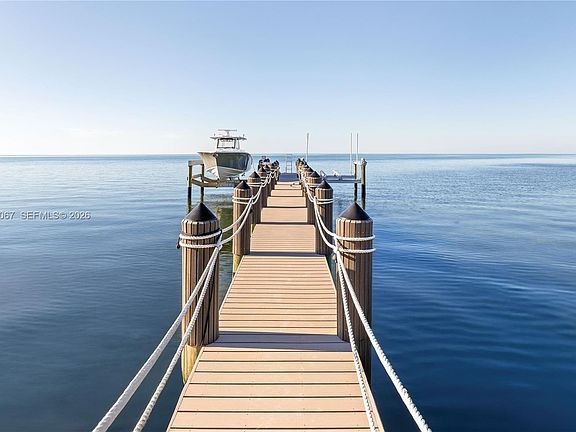 3rd image of 57783 Morton St