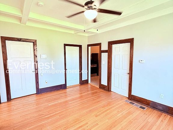 4th image of 9429 Brush St #1B